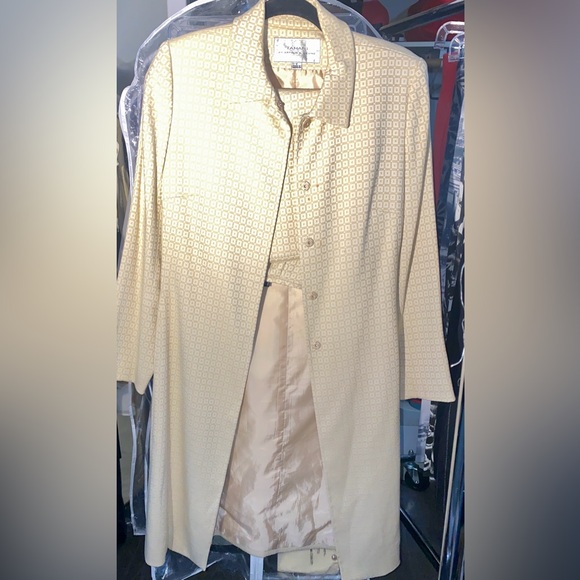 TAHARI- Pastel Yellow Jacket/Skirt Set - Picture 2 of 6